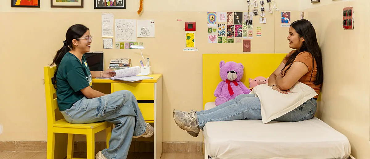 What is the Difference Between Boarding and a Day School?